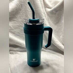Hydraflow Teal Tumbler with Straw and Handle